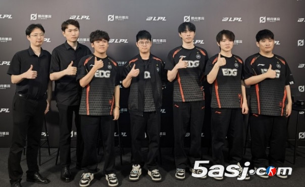 采访:EDG横扫UP登顶涅槃组！Xiaohao 2000助攻创纪录，Zdz单杀封神