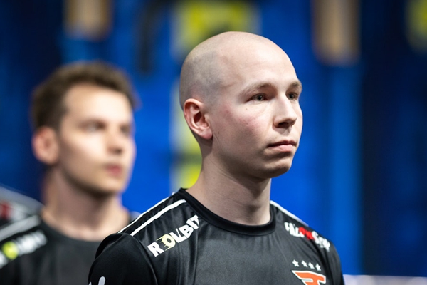 FaZe战队官宣阵容调整：北美选手EliGE正式被下放