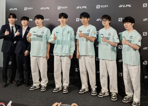 iG逆风翻盘2-1力克WBG！TheShy自曝'明知被针对却松懈'，教练组放话：季后赛必争冠