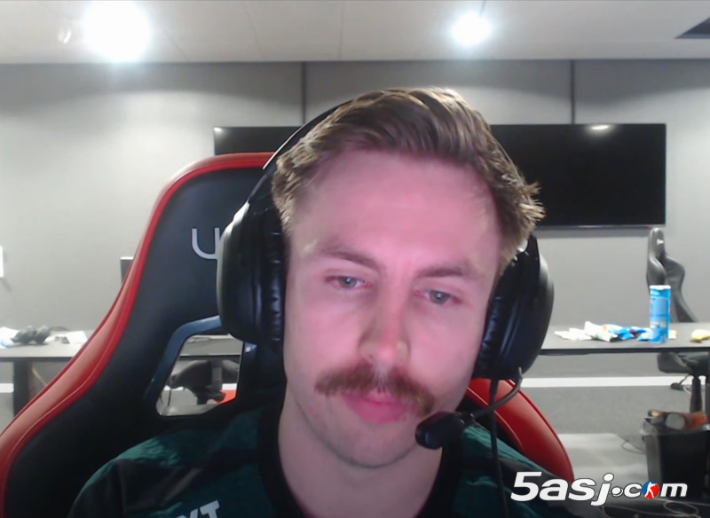 INS赛后:我希望能找到帮助我成长为主指挥的教练 INS赛后:我希望能找到帮助我成长为主指挥的教练