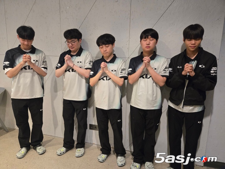 赛后采访：ShowMaker爆冷选出小法 DK险胜BFX晋级败者组决赛