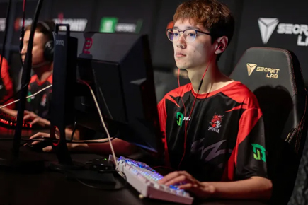 九年磨一剑！Viva无畏契约巴黎赛首胜终结15连败，CN赛区逆袭