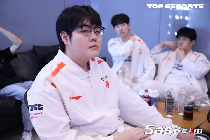 369生涯第8次打进LPL决赛，此前4次夺冠1次优胜者