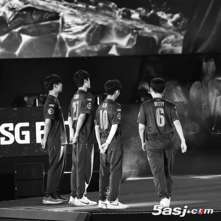 神奇!PSG成为全球唯一一支第三赛段BO5全败却进S赛的队伍 神奇!PSG成为全球唯一一支第三赛段BO5全败却进S赛的队伍