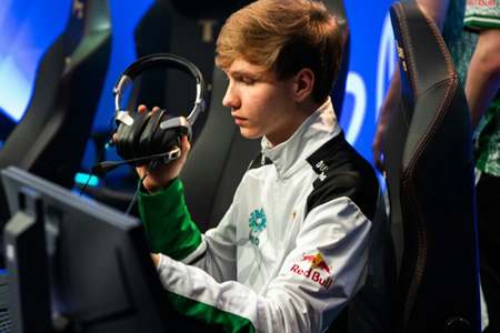 Falcons爆冷出局！FISSURE 2半决赛复盘：m0NESY状态低迷遭molodoy碾压，明星阵容为何难夺冠？