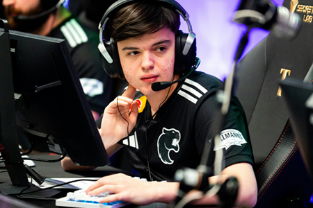 FURIA 2-0 Falcons，对位数据出炉：molodoy 14-3 m0NESY