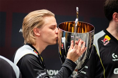 NAVI王者归来！Aleksib复盘StarSeries夺冠：从低谷到重