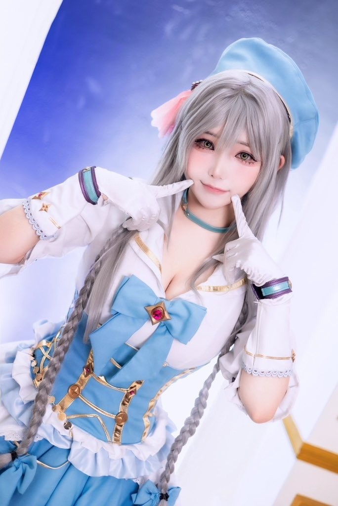 《剑星》体模尹雪花Cos作品：《棕色尘埃2》葛兰西特