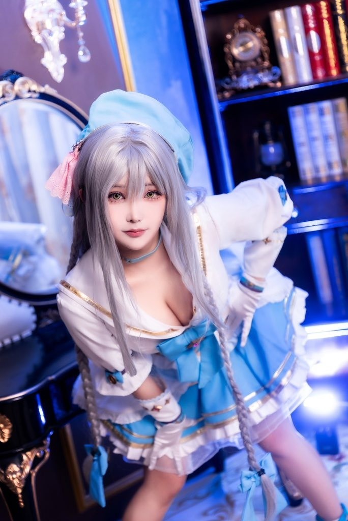 《剑星》体模尹雪花Cos作品：《棕色尘埃2》葛兰西特