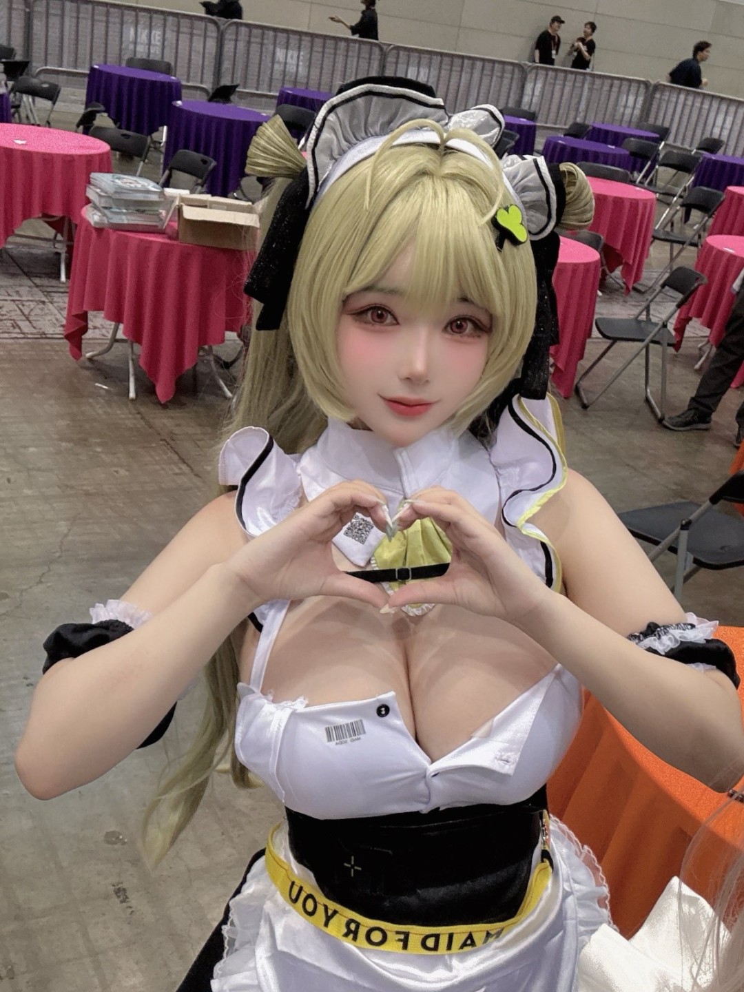 《剑星》体模尹雪花Cos作品：《棕色尘埃2》葛兰西特