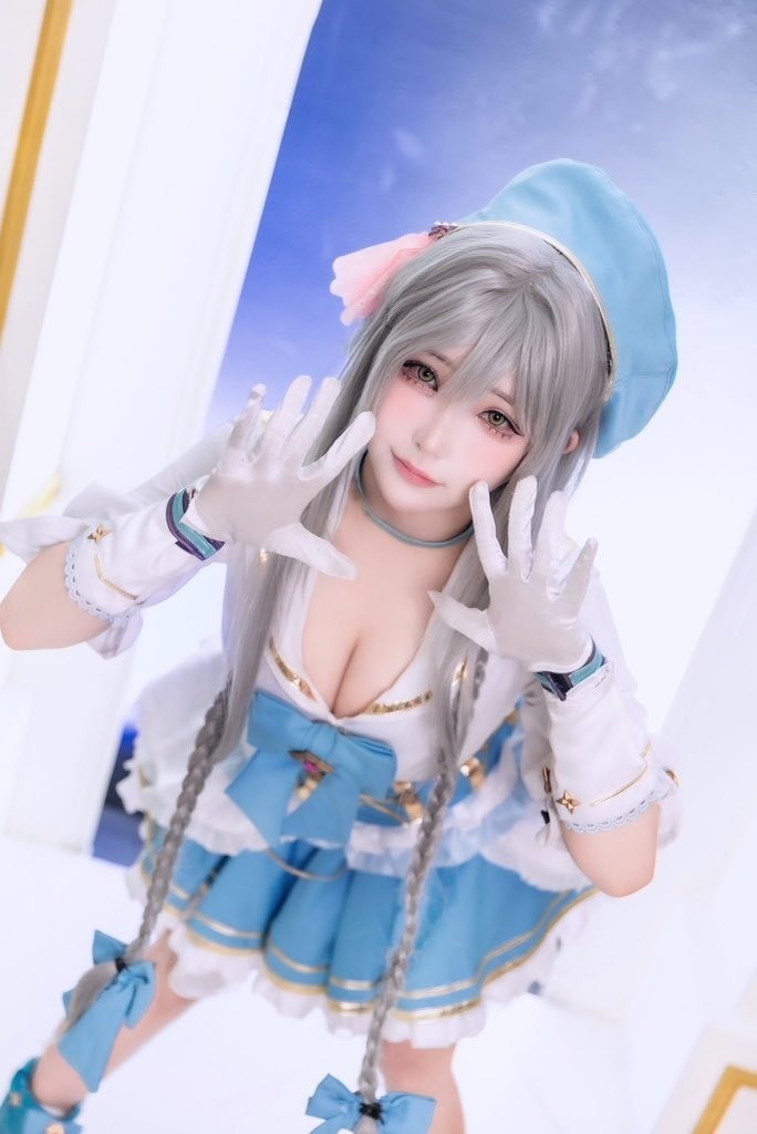 《剑星》体模尹雪花Cos作品：《棕色尘埃2》葛兰西特