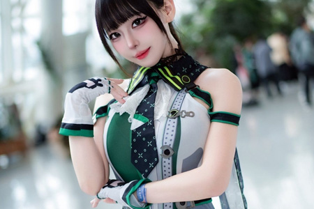 国外美女NOE分享Cos《剑星》伊芙作品 完美曲线诱人身材