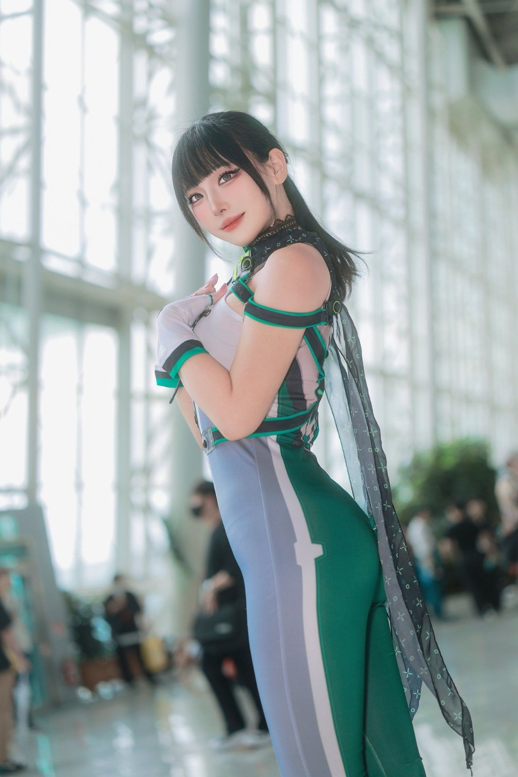 国外美女NOE分享Cos《剑星》伊芙作品 完美曲线诱人身材