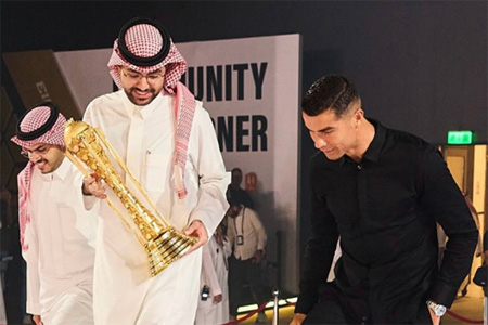 m0NESY震撼回忆C罗会面：电竞狙击手亲述’神明降临’