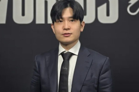 T1教练Tom赛后坦言：仅发挥50%实力！Faker稳定如常，iG上单韦鲁斯成新课题