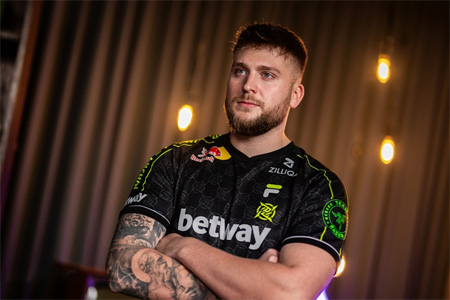 从CS巨星到经纪人：k0nfig退役宣言“不愿后辈重蹈我的痛苦”｜HLTV独家