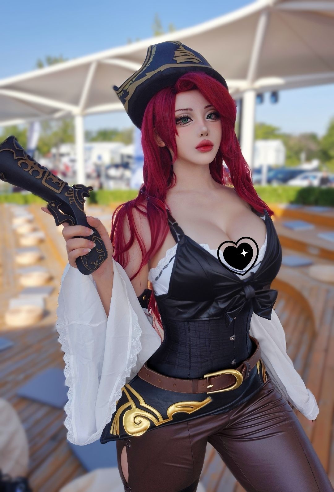 韩国知名Coser Yasal分享最新Cos美图：《妮姬》小红帽，《英雄联盟》女枪，刃影姐姐