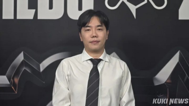 Homme成为LPL历史第一位率领三支不同队伍突破八强的教练