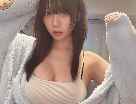 日本写真明星伊织萌分享最新《妮姬》阿妮斯Cos美图，超大杯纯欲天花板