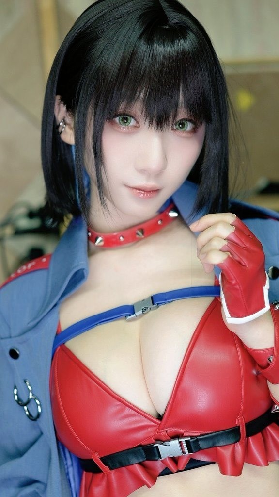 日本写真明星伊织萌分享最新《妮姬》阿妮斯Cos美图，超大杯纯欲天花板