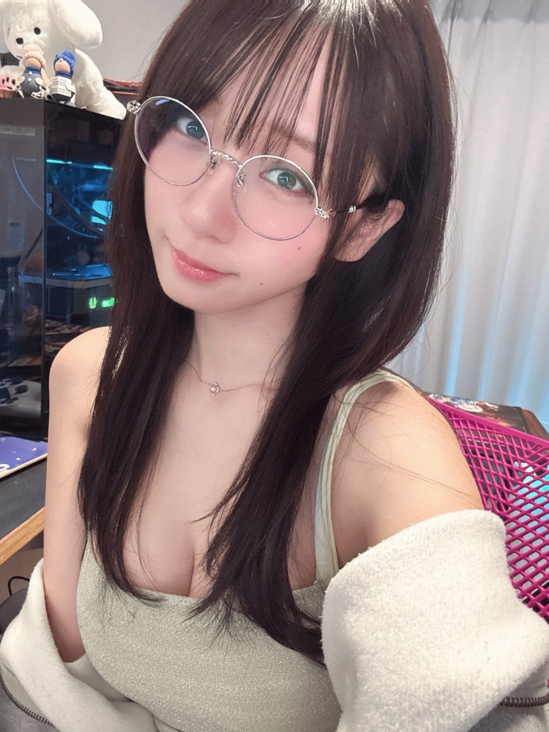 日本写真明星伊织萌分享最新《妮姬》阿妮斯Cos美图，超大杯纯欲天花板