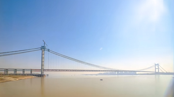 新长江大桥顺利合拢：主缆钢丝总长超33万公里，可绕地球赤道8圈