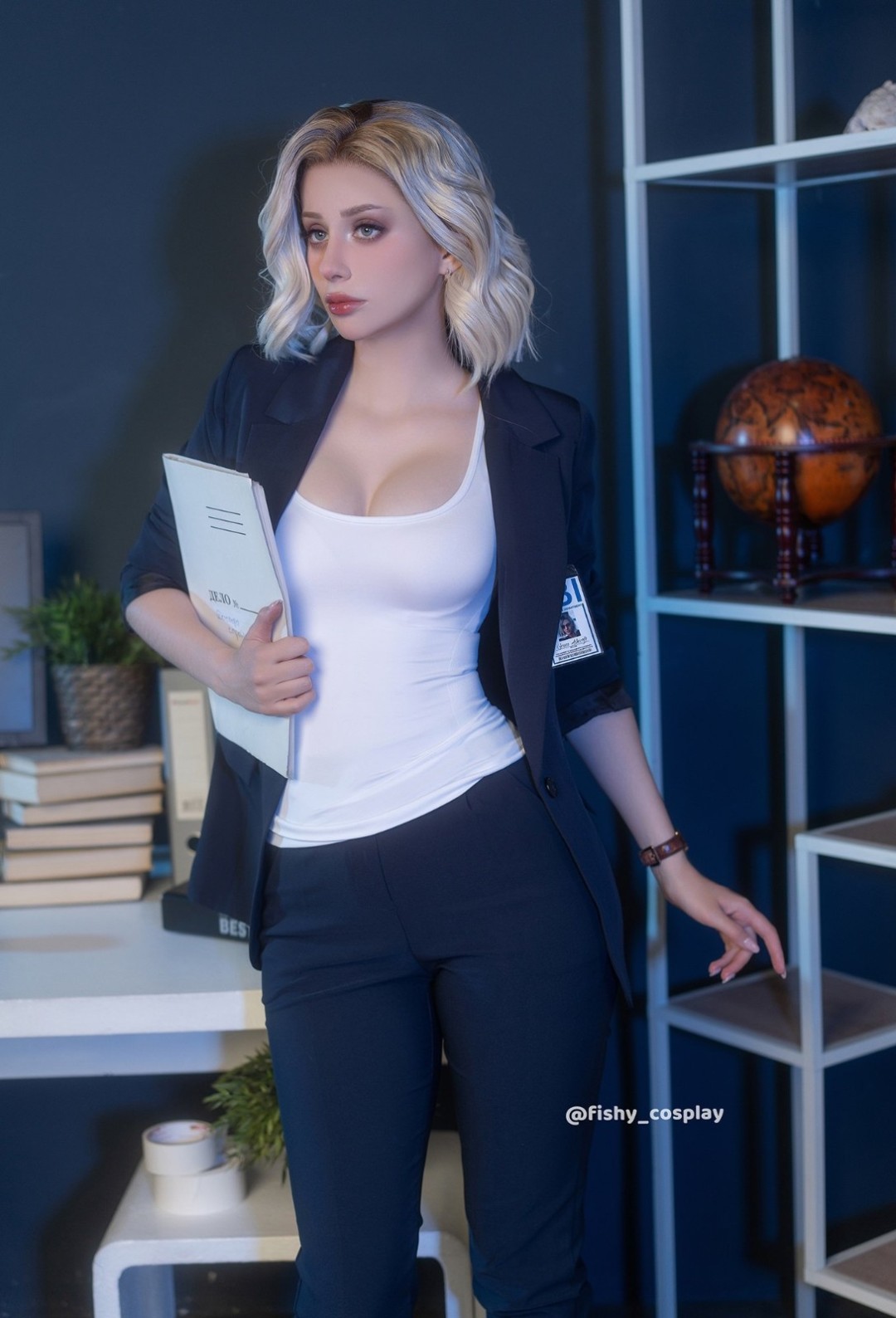 神还原！俄罗斯美女模特 COS《生化危机：安魂曲》格蕾丝