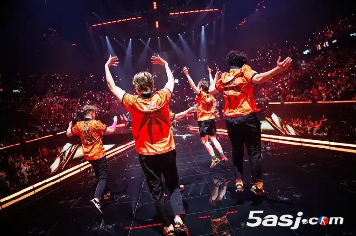 【电竞豪门年度复盘】Fnatic创始人专访：LOL西方赛区应引进部分东方顶尖人才