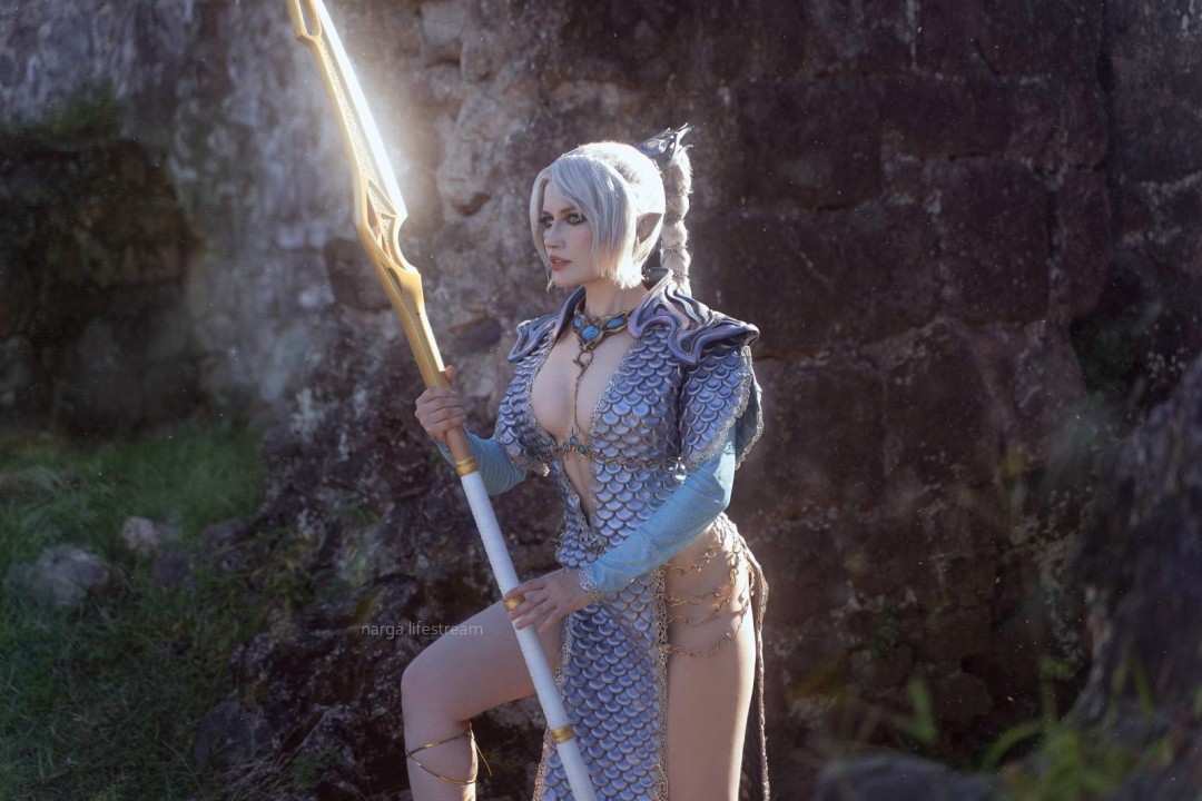 国外美女Narga：Cos《漫威争锋》白皇后，福利满满