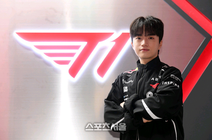 T1三冠辅助Keria独家坦白：与Peyz联手、不忘Gumayusi