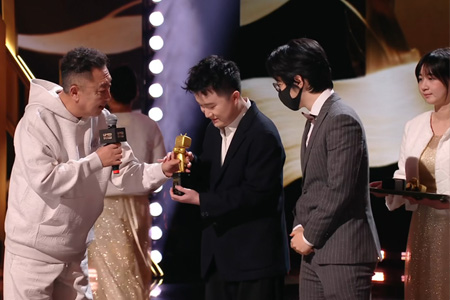 于谦跨界颁奖！前CS传奇259斩获B站直播年度人气奖，职业