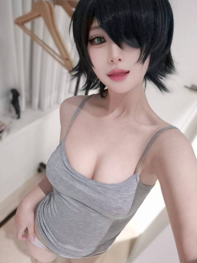 韩国美女MAGATA分享了《电锯人》角色姬野Cos美图